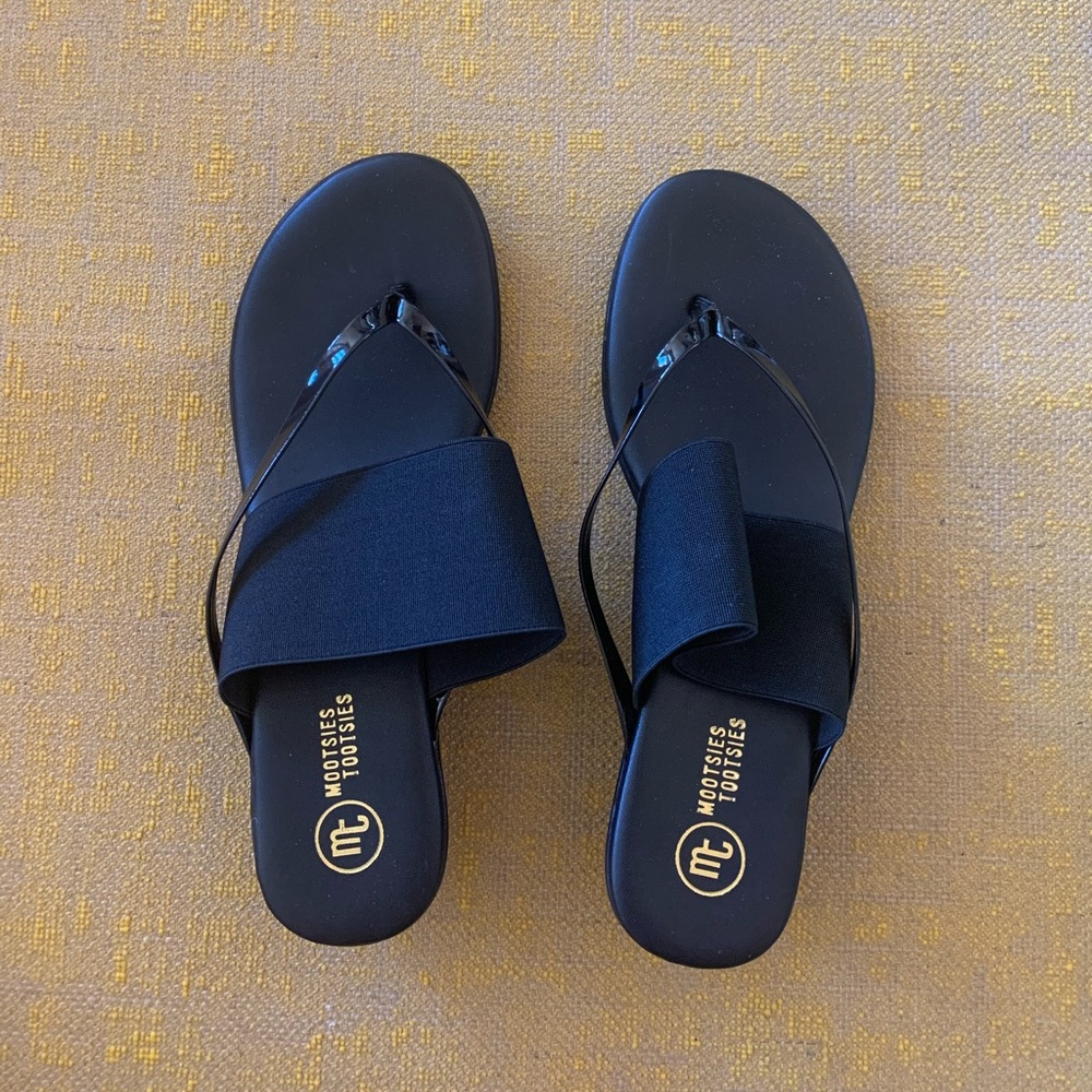 Black sandals